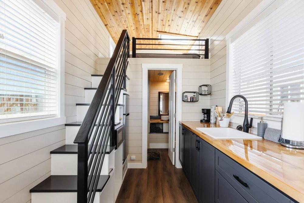 Jasper tiny home with private hottub